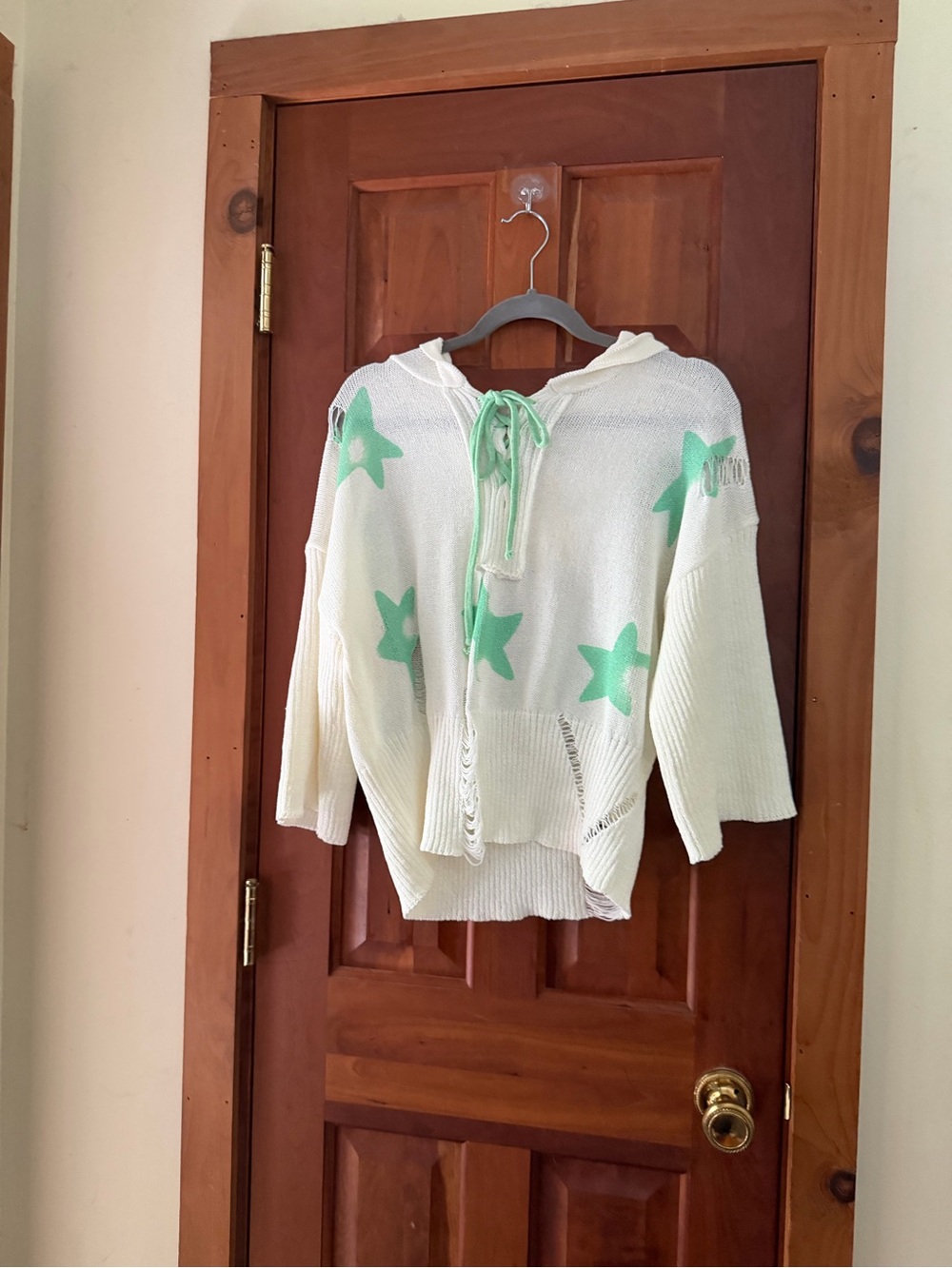 POL lightly Distressed White Knit Hoodie with Mint Green Star Pattern